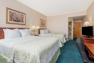 Days Inn Chicopee Exterior photo